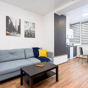 https://054-1-studio-apartment-near-airport-zhulyani.hotels-of-kiev.com
